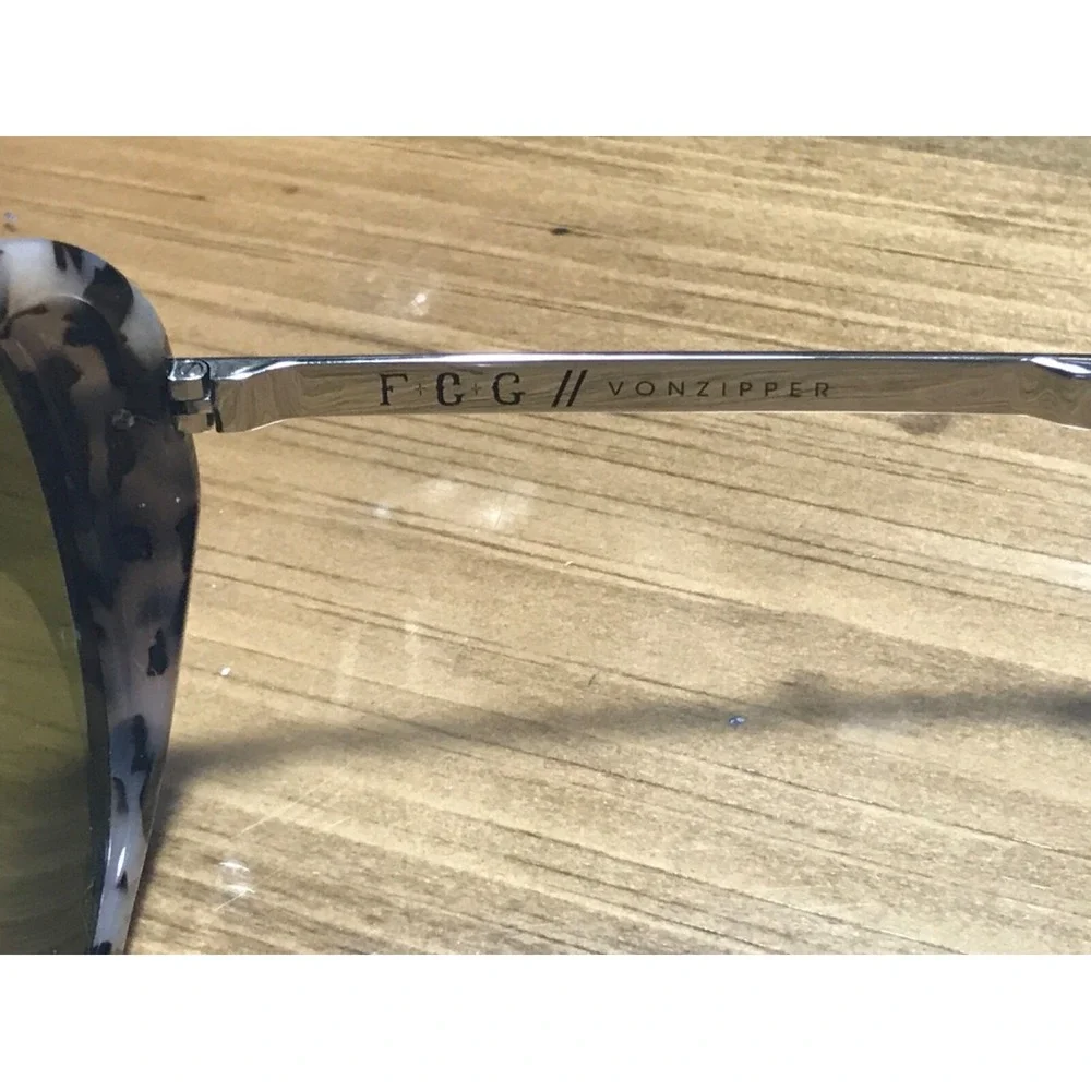 F.C.G. VONZIPPER Sunglasses‎ VZ OPAL Tortoise & Gold Frame Olive Lenses